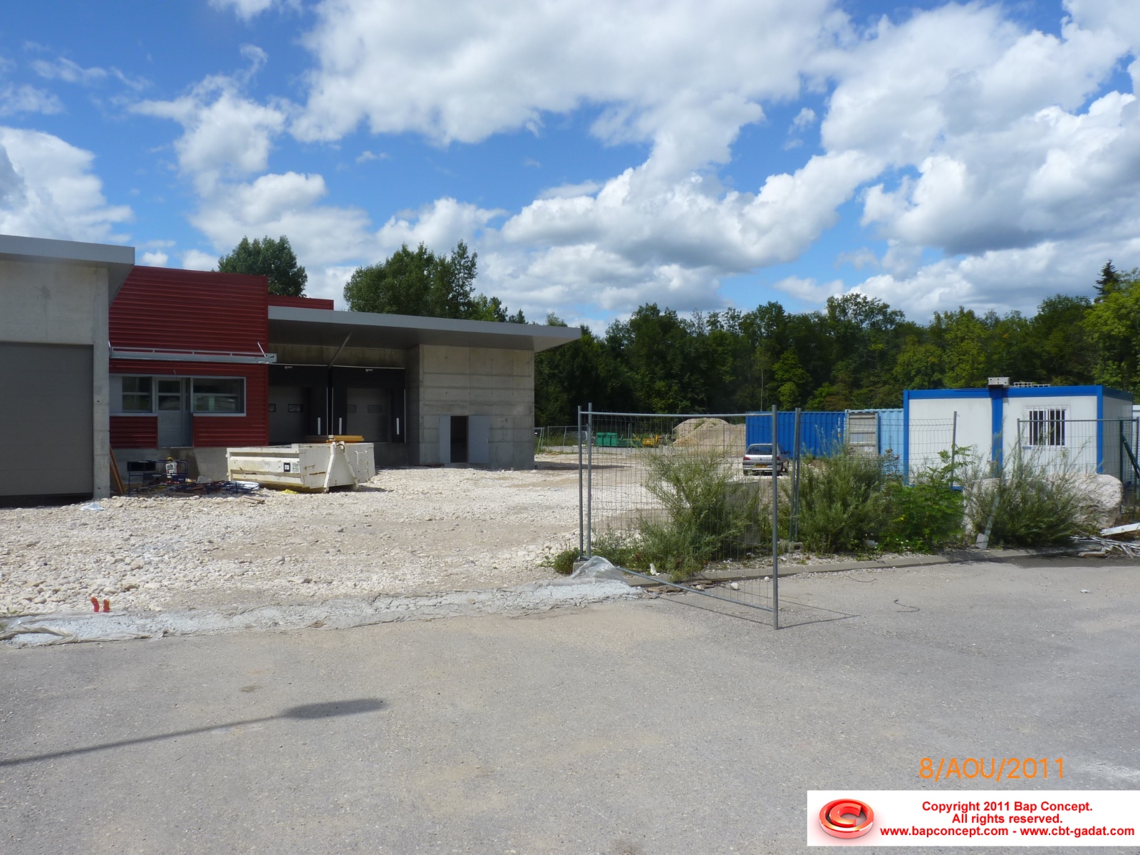 082
